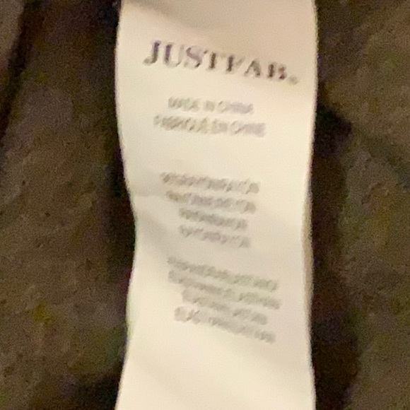 JustFab High Stand-up Collar Top 2X - Picture 5 of 6